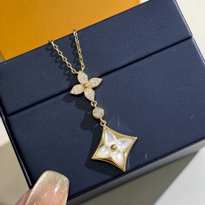 Louis Vuitton Necklaces Neat 251210