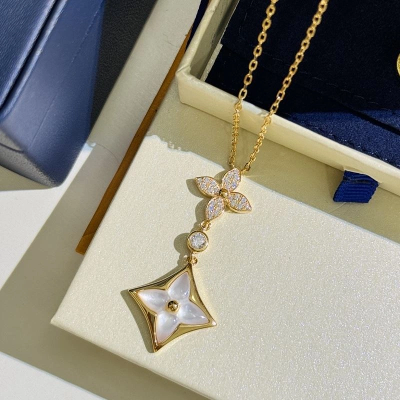 Louis Vuitton Necklaces Neat 251210