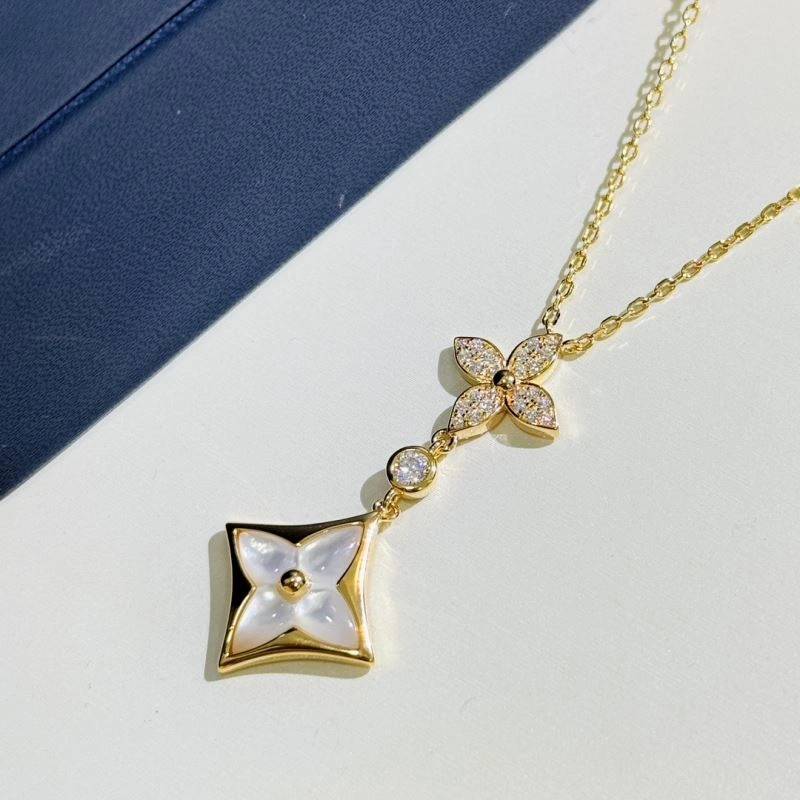 Louis Vuitton Necklaces Neat 251210