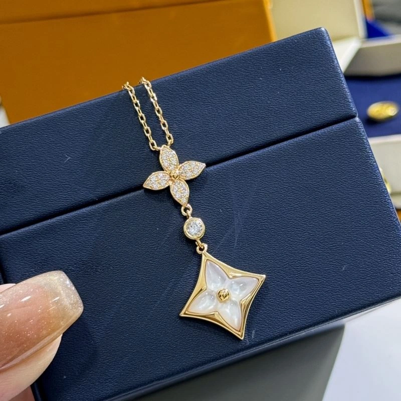 Louis Vuitton Necklaces Neat 251210