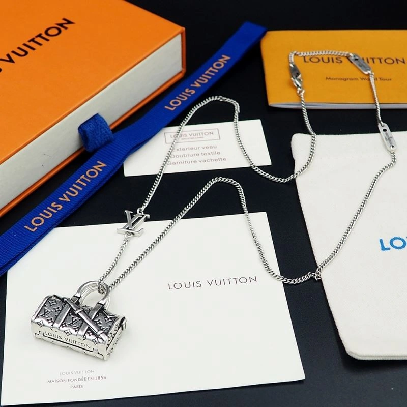 Louis Vuitton Necklaces Tailored 247620