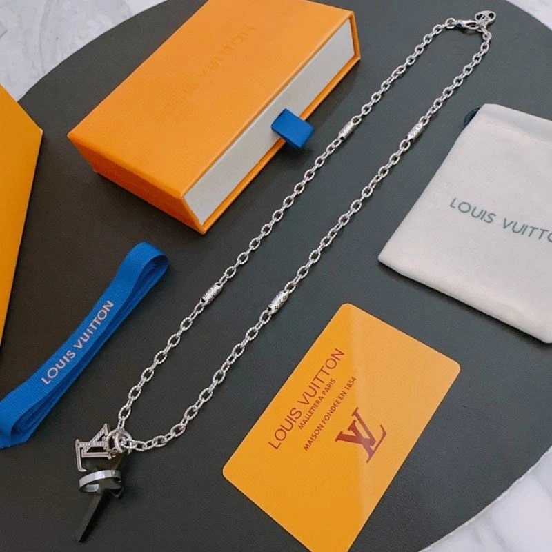 Louis Vuitton Necklaces Casual 251208