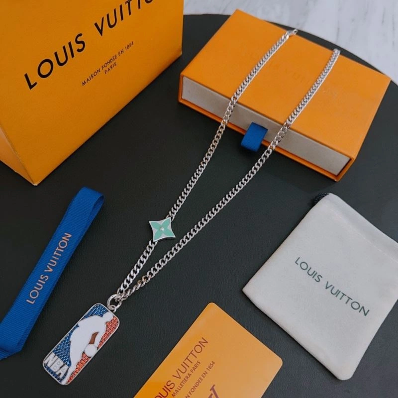 Louis Vuitton Necklaces Durable 251204