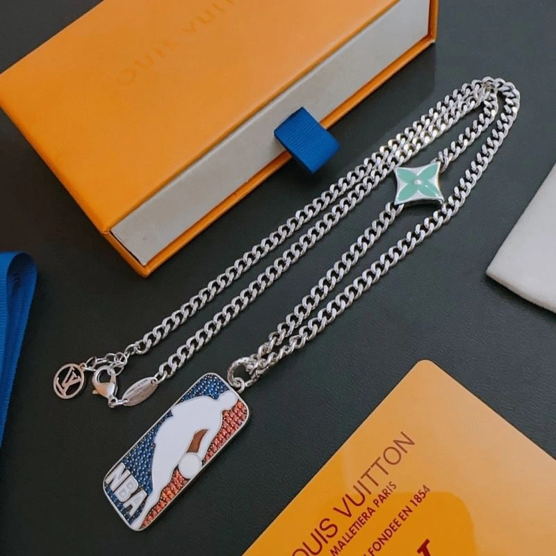 Louis Vuitton Necklaces Durable 251204