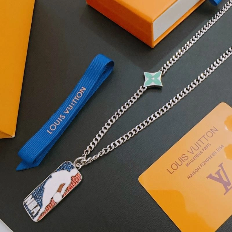Louis Vuitton Necklaces Durable 251204