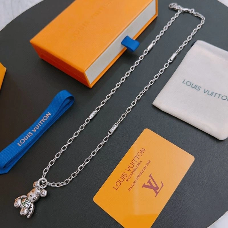 FastDry Louis Vuitton Necklaces 251209