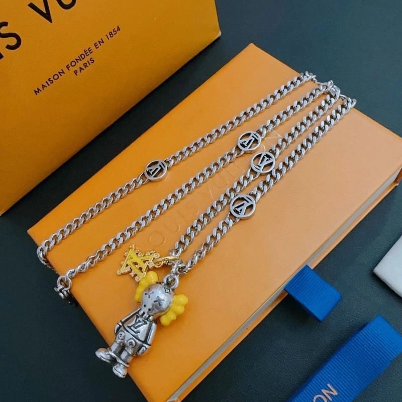 Louis Vuitton Necklaces UrbanChic 251198