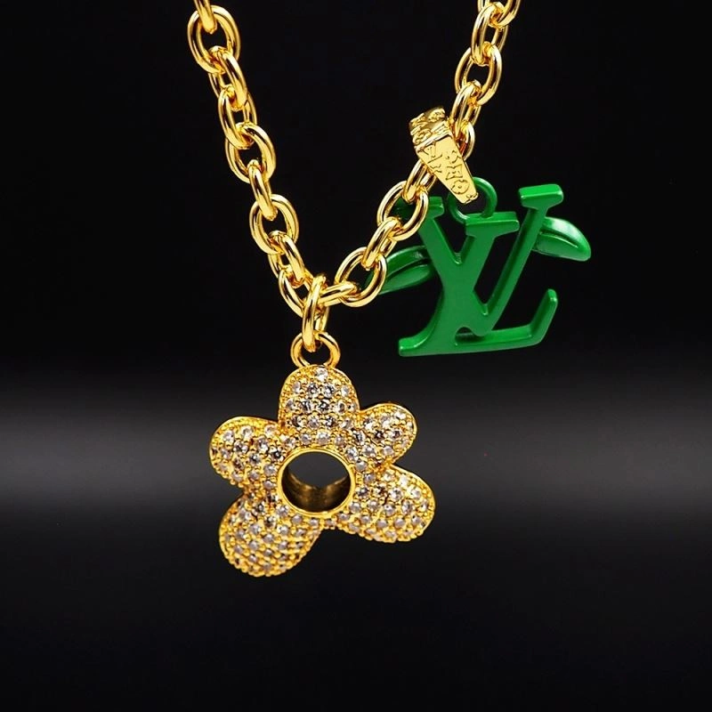 Louis Vuitton Necklaces SmoothTexture 251220
