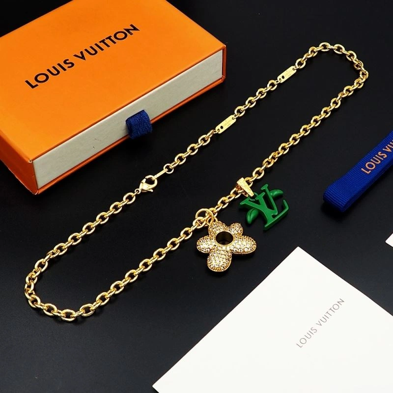Louis Vuitton Necklaces SmoothTexture 251220