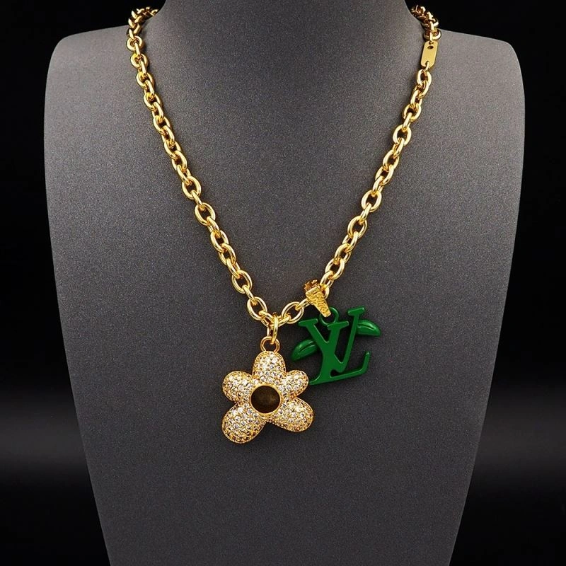 Louis Vuitton Necklaces SmoothTexture 251220