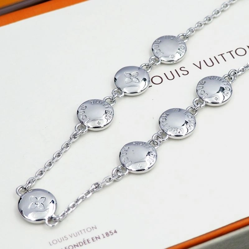 Louis Vuitton Necklaces Vibrant 251199