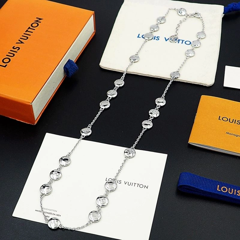Louis Vuitton Necklaces Vibrant 251199