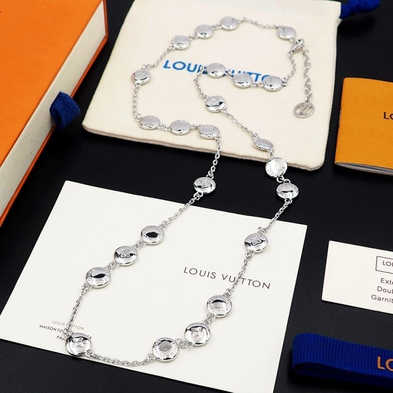 Louis Vuitton Necklaces Vibrant 251199