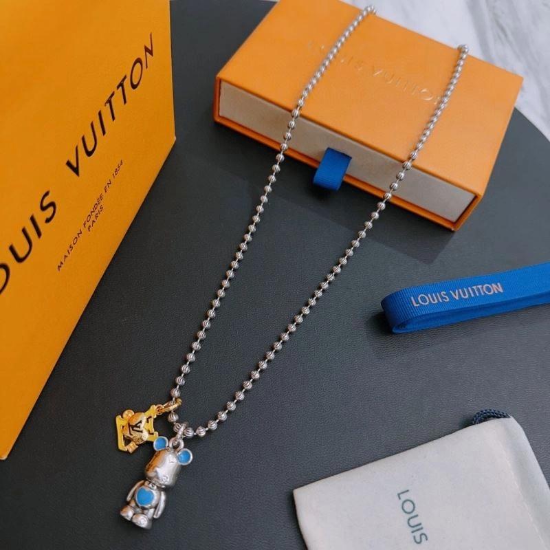 Louis Vuitton Necklaces Chic 251680