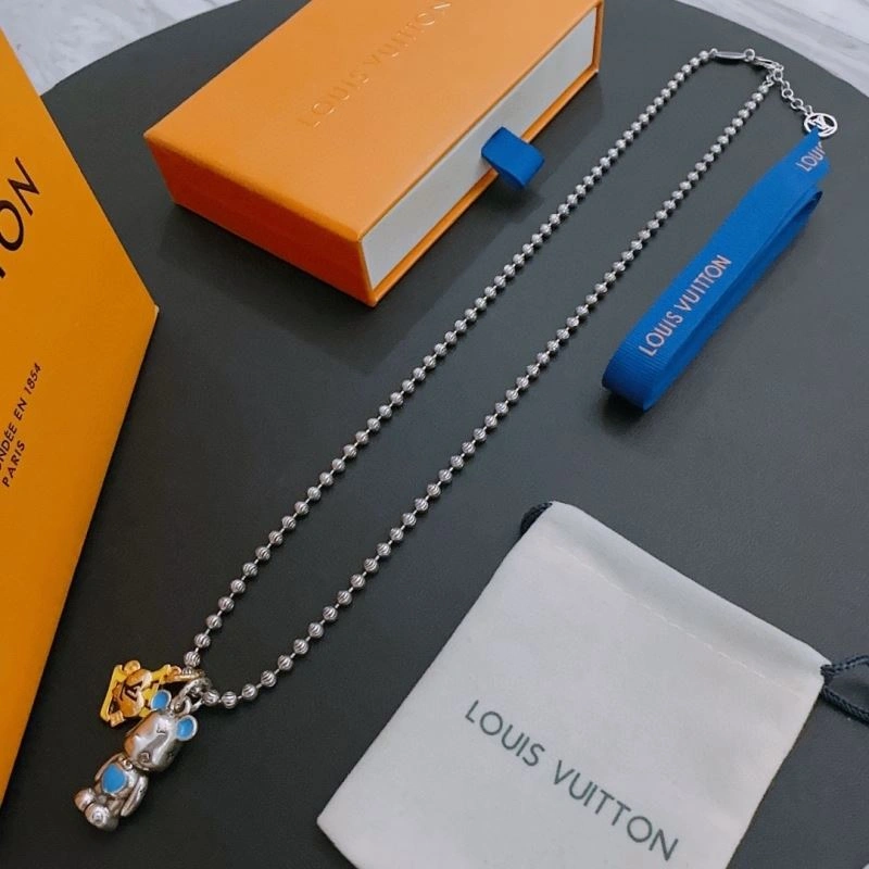 Louis Vuitton Necklaces Chic 251680
