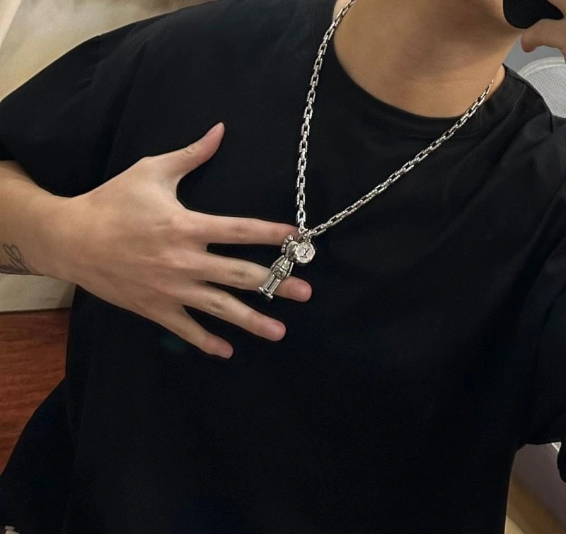 Unique Louis Vuitton Necklaces 251686