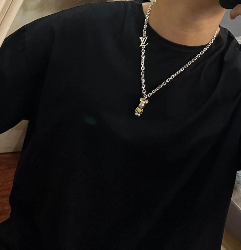 Louis Vuitton Necklaces Packable 251695