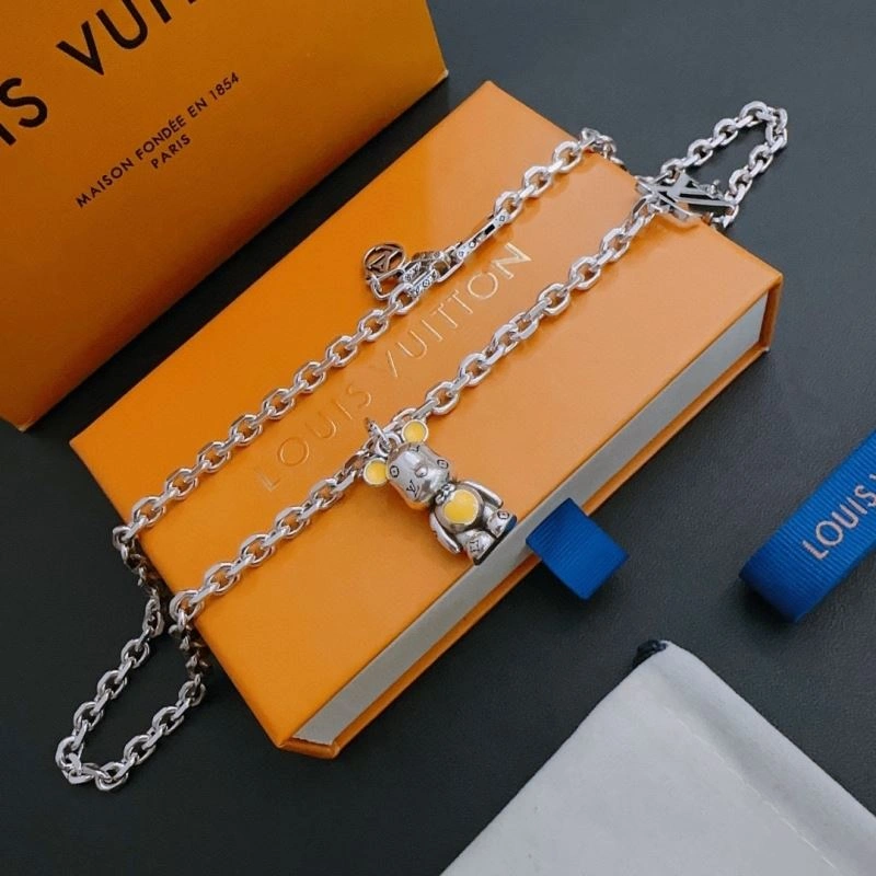 Louis Vuitton Necklaces Packable 251695