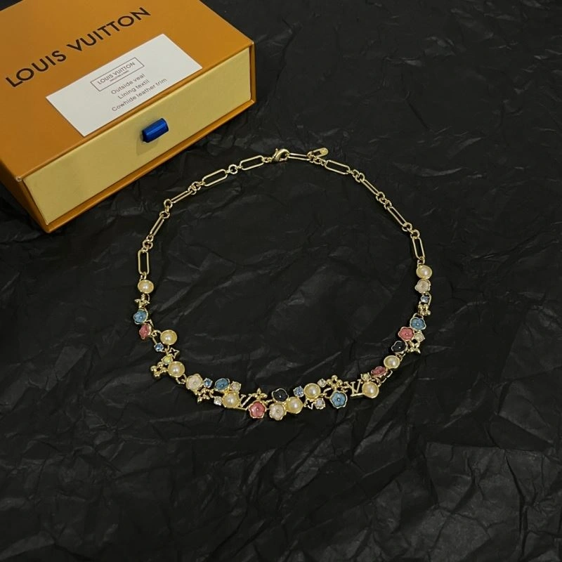 Trendsetting Louis Vuitton Necklaces 251697