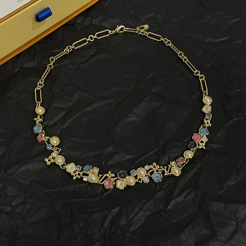Trendsetting Louis Vuitton Necklaces 251697