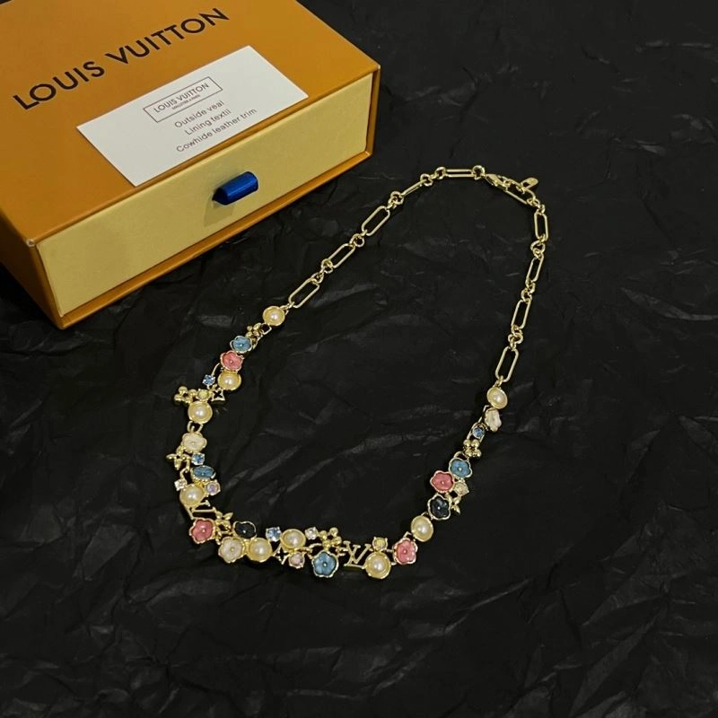 Trendsetting Louis Vuitton Necklaces 251697