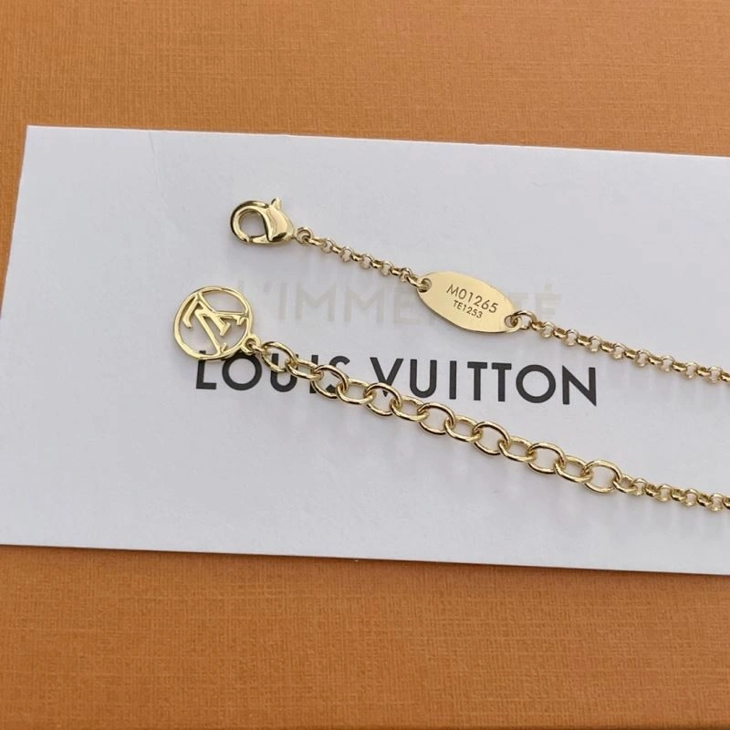 Louis Vuitton Necklaces Comfortable 251705