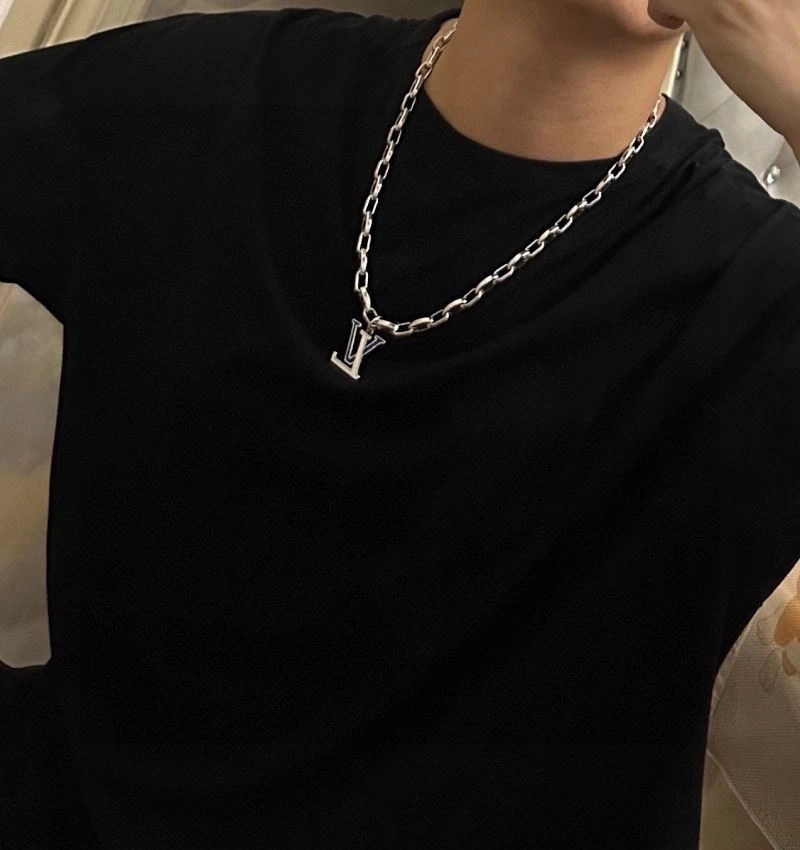 Louis Vuitton Necklaces Functional 251702