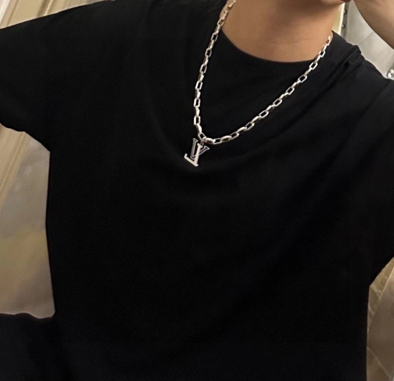 Louis Vuitton Necklaces Functional 251702