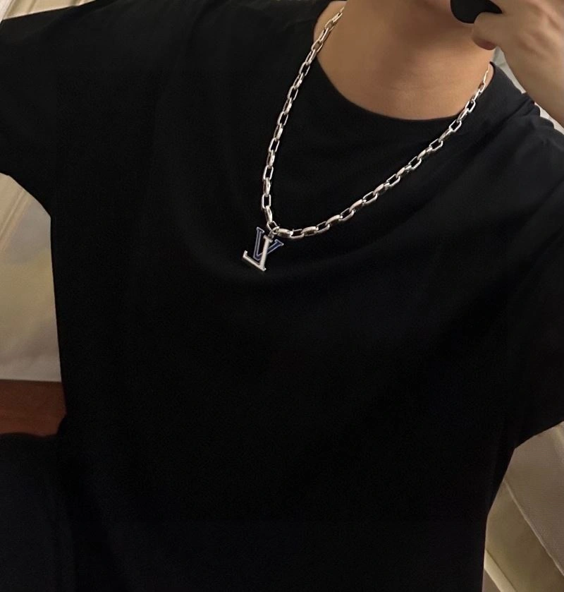 Louis Vuitton Necklaces Functional 251702