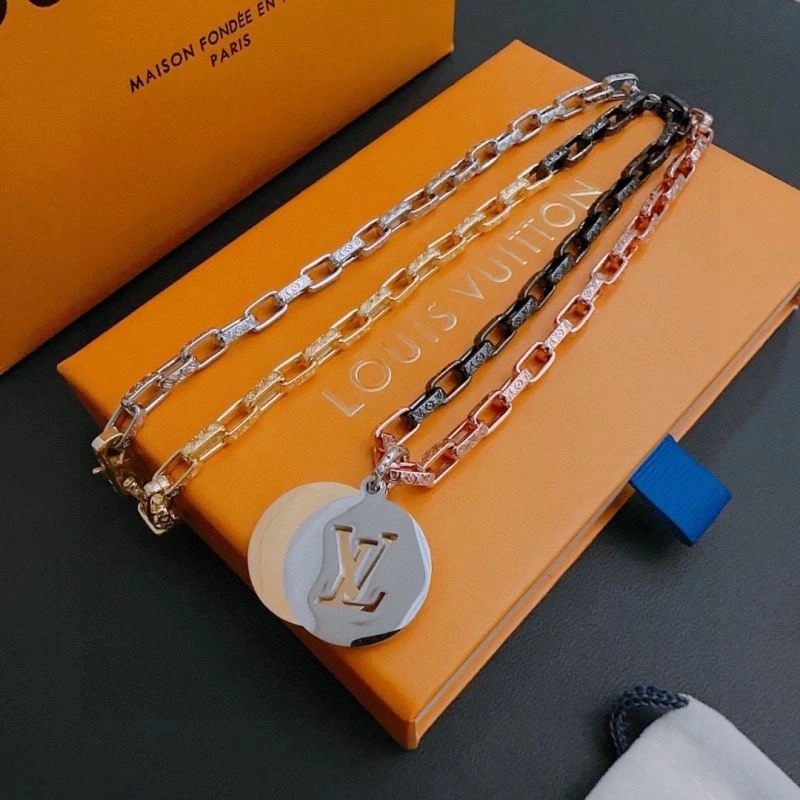 Louis Vuitton Necklaces Breathable 251676