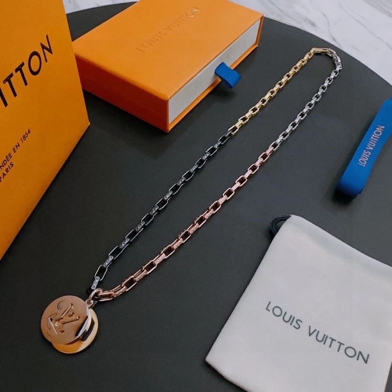 Louis Vuitton Necklaces Breathable 251676