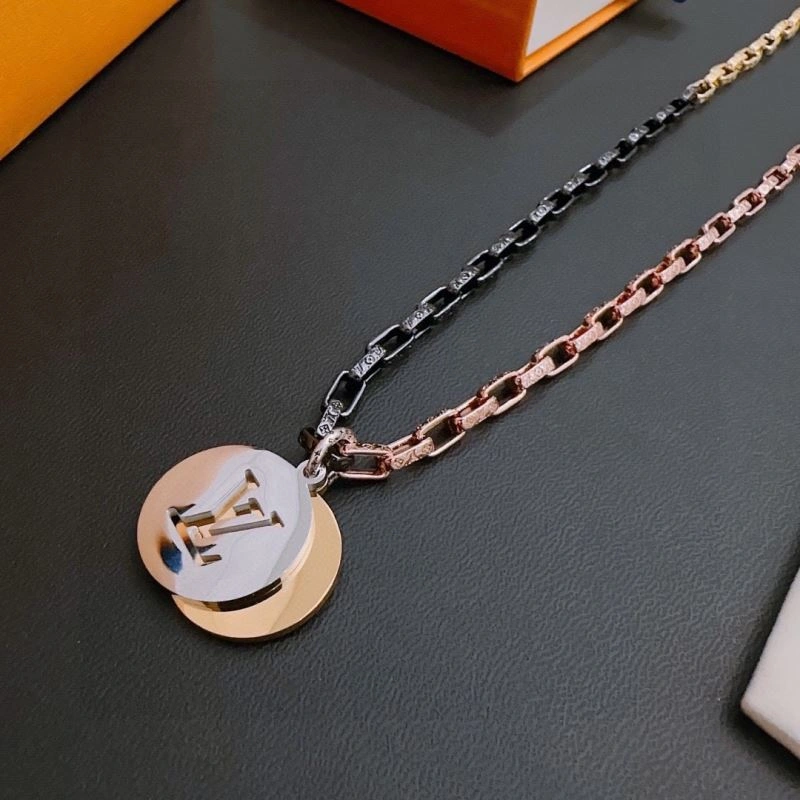 Louis Vuitton Necklaces Breathable 251676