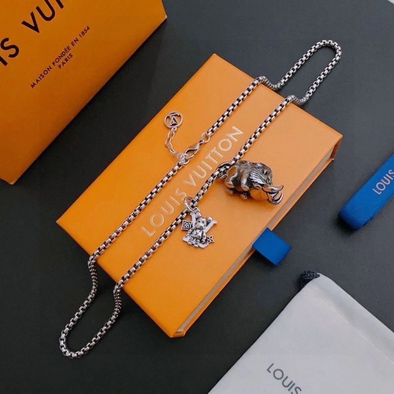 Chic Louis Vuitton Necklaces 251692