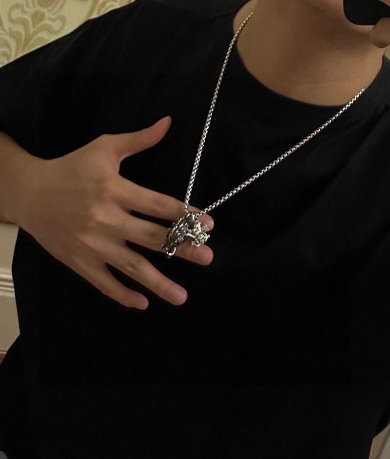 Chic Louis Vuitton Necklaces 251692