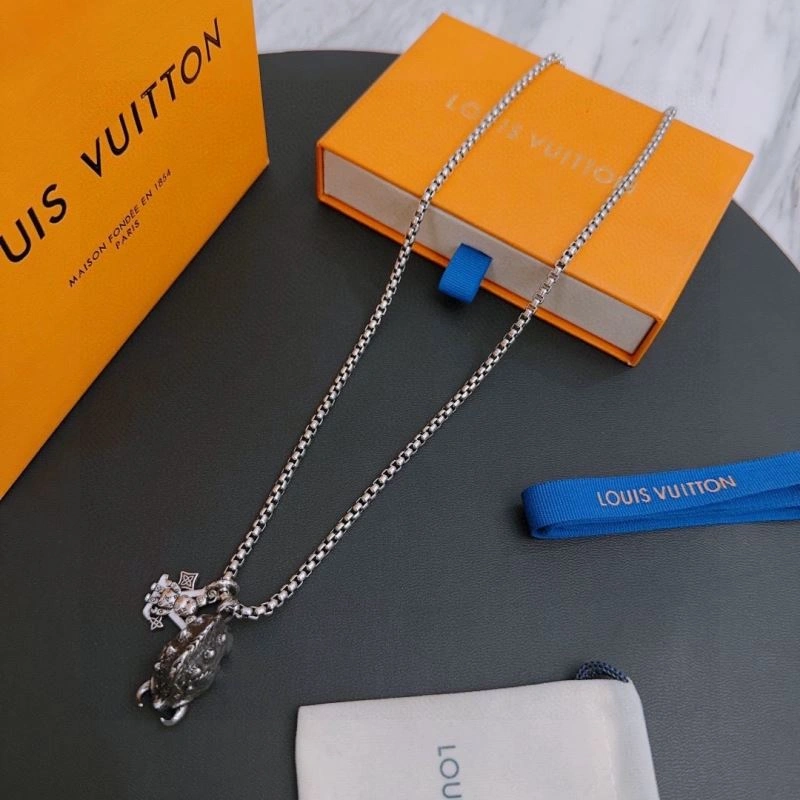 Chic Louis Vuitton Necklaces 251692