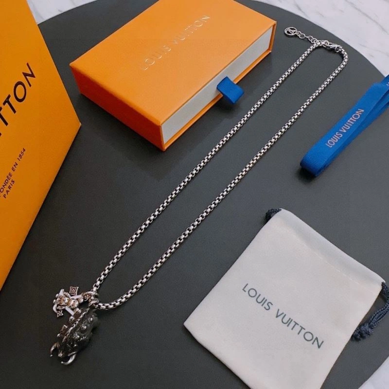 Chic Louis Vuitton Necklaces 251692