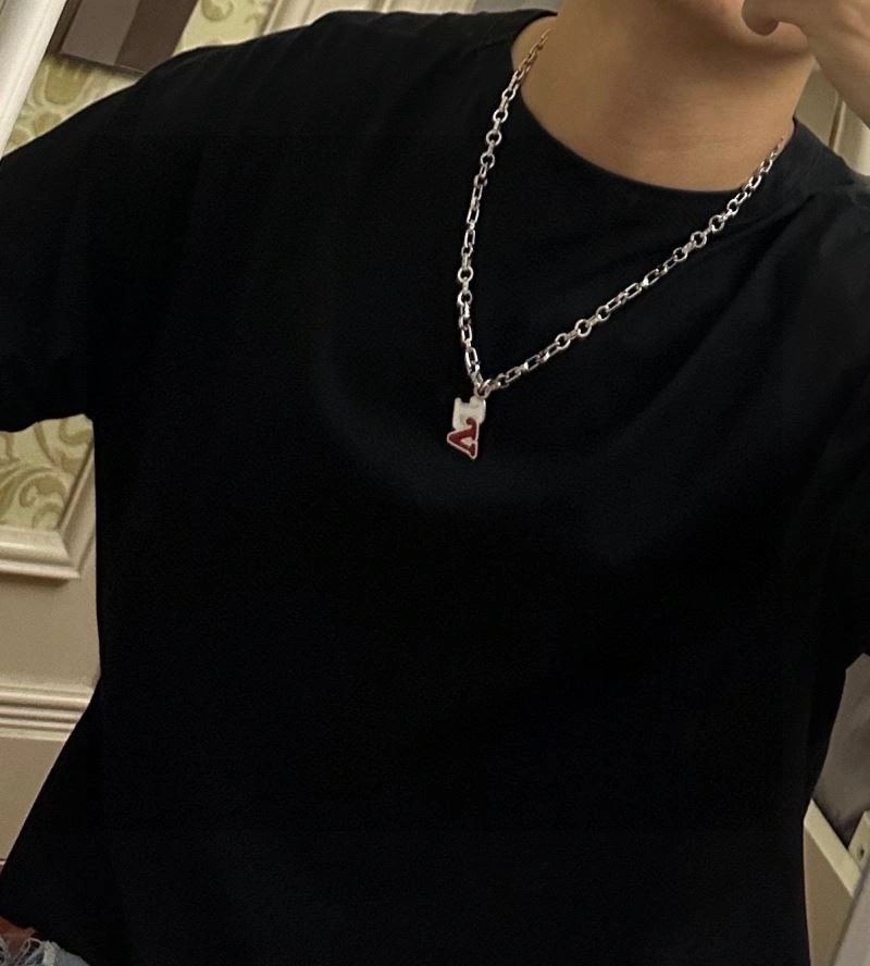 Refined Louis Vuitton Necklaces 251688