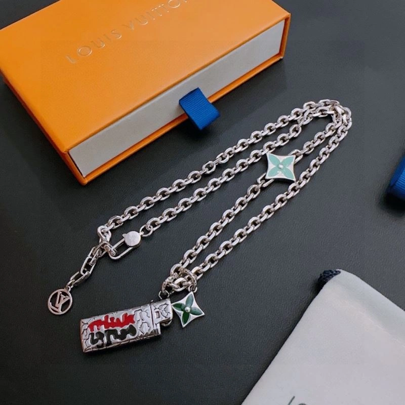 Effortless Louis Vuitton Necklaces 251678
