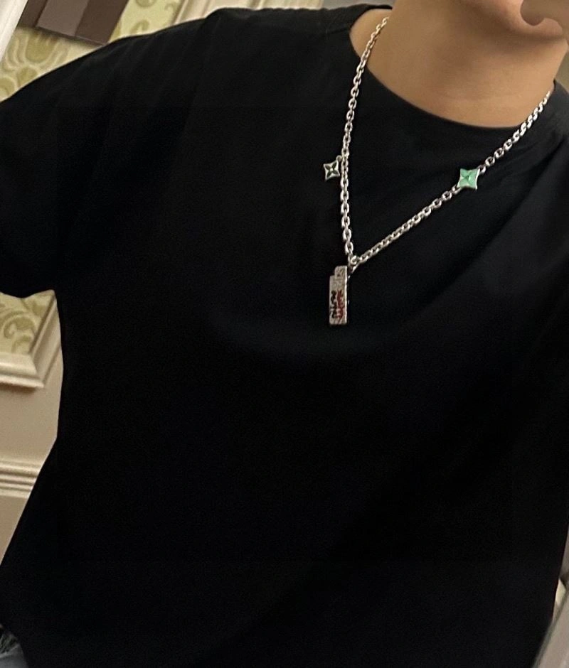 Effortless Louis Vuitton Necklaces 251678