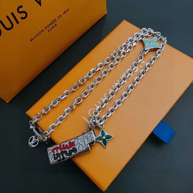Effortless Louis Vuitton Necklaces 251678
