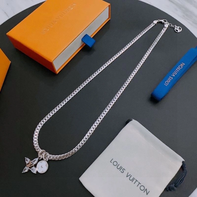Soft Louis Vuitton Necklaces 251674