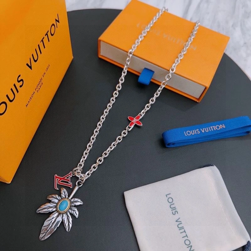 Louis Vuitton Necklaces Stylish 251675
