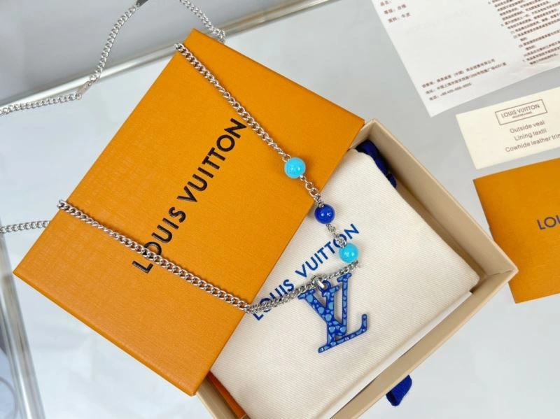 Louis Vuitton Necklaces Effortless 251673