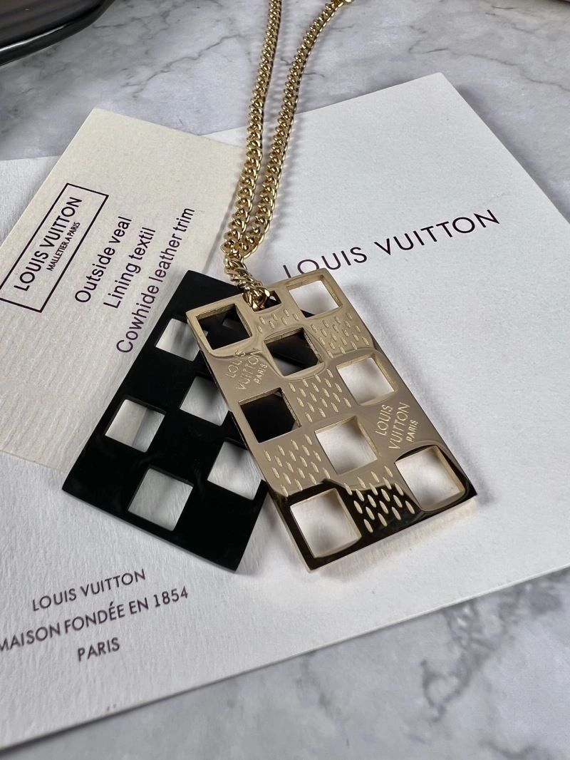 Louis Vuitton Necklaces FreshLook 251670