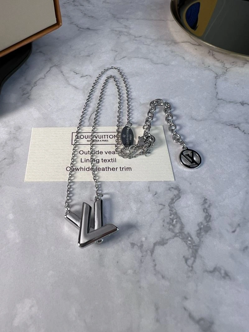 Louis Vuitton Necklaces Fashionable 251645