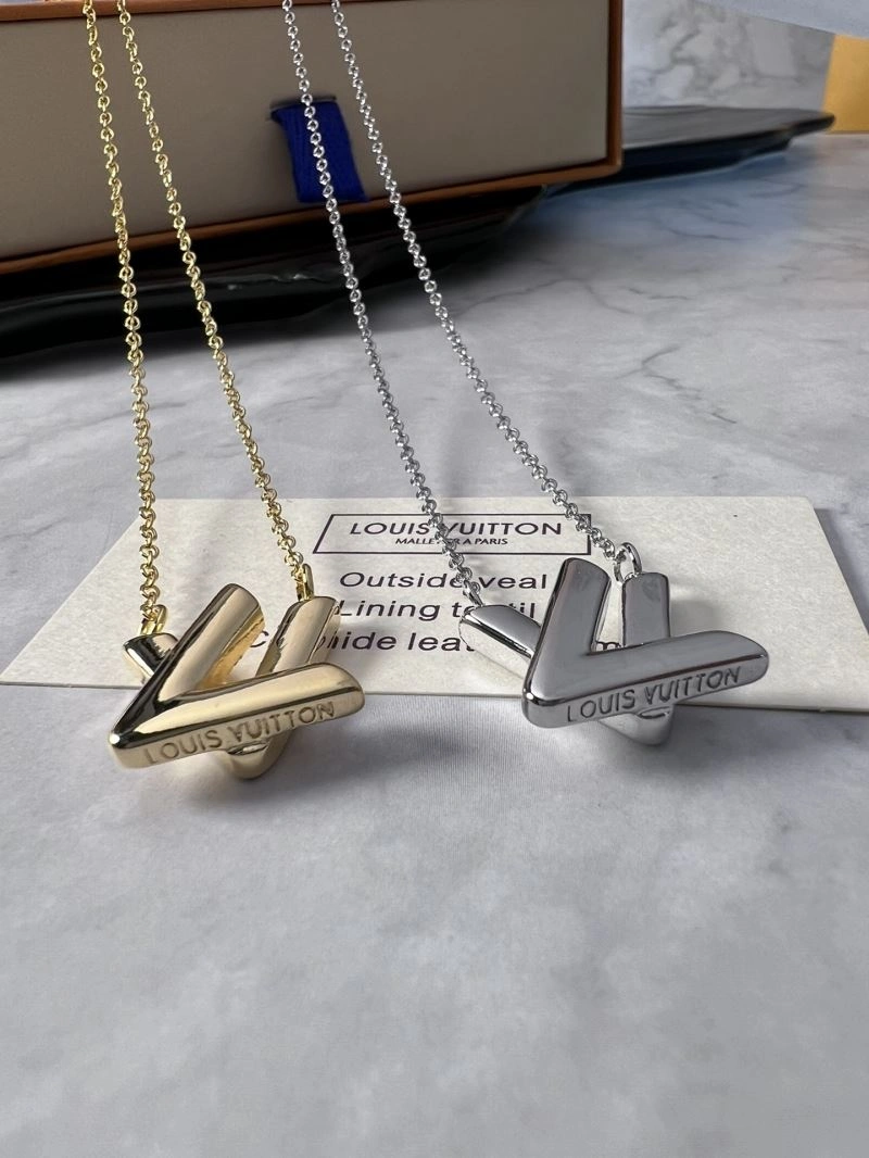 Louis Vuitton Necklaces Fashionable 251645