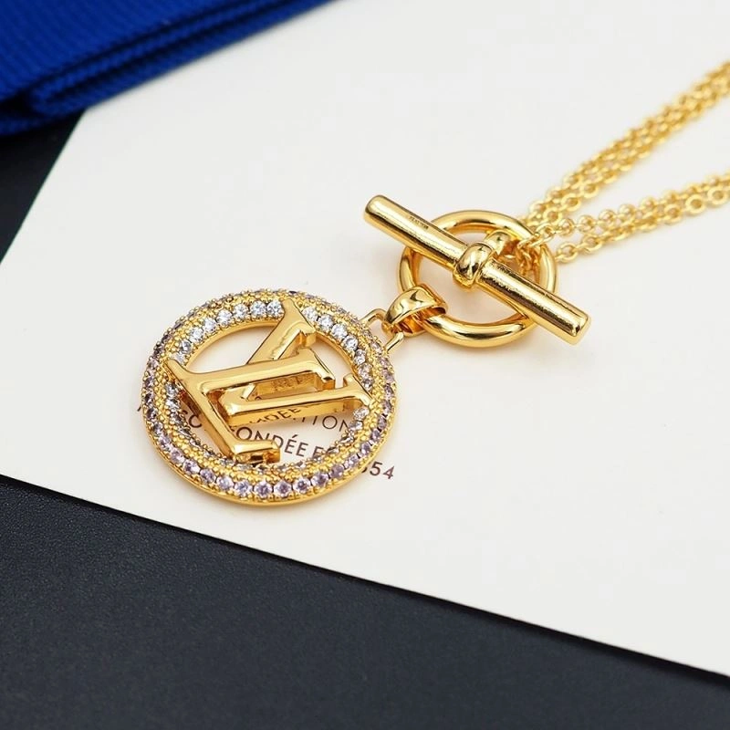 Louis Vuitton Necklaces WrinkleFree 251652
