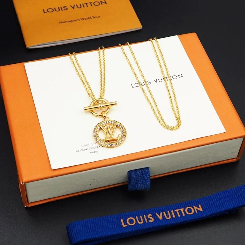 Louis Vuitton Necklaces WrinkleFree 251652