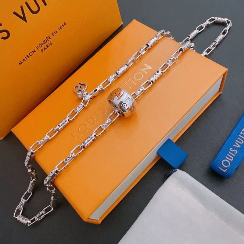 ZeroBulk Louis Vuitton Necklaces 251641