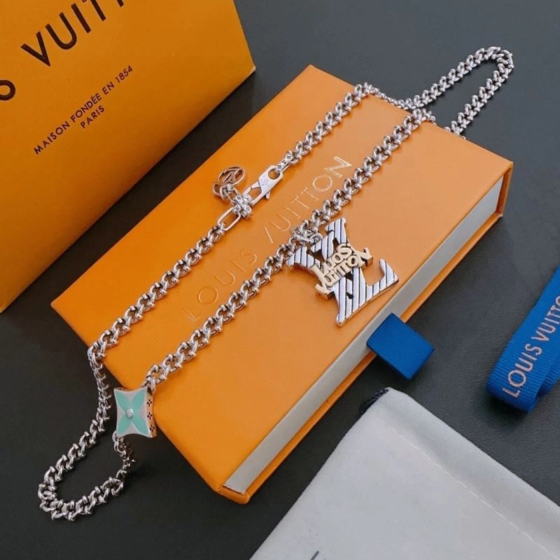 Louis Vuitton Necklaces Reliable 251639